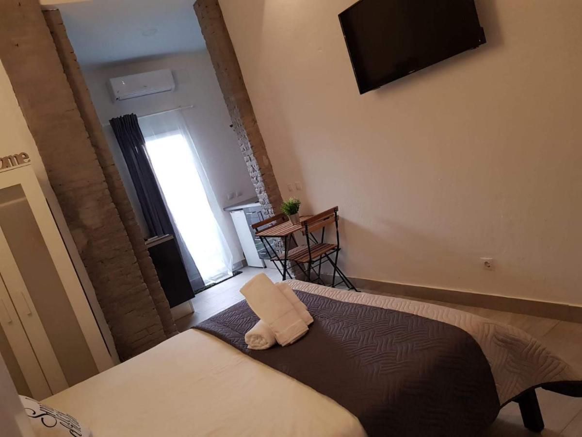 Cozy Rooms Valenza Esterno foto