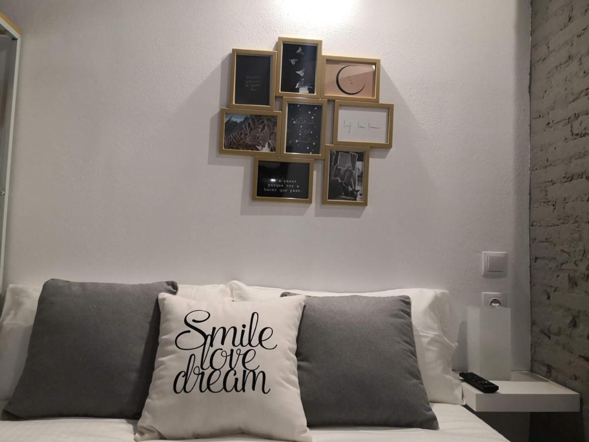 Cozy Rooms Valenza Esterno foto