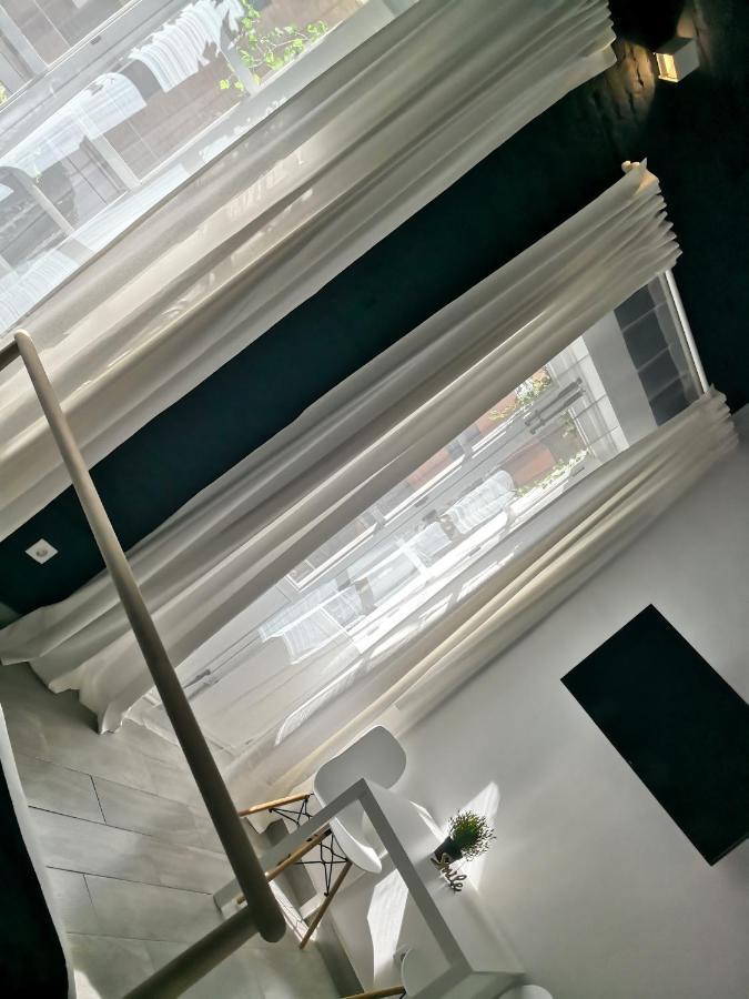 Cozy Rooms Valenza Esterno foto